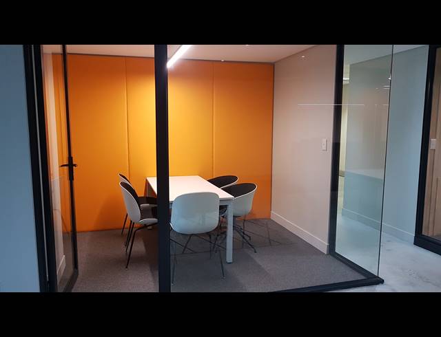 403M² OFFICE TO LET IN TYGER VALLEY